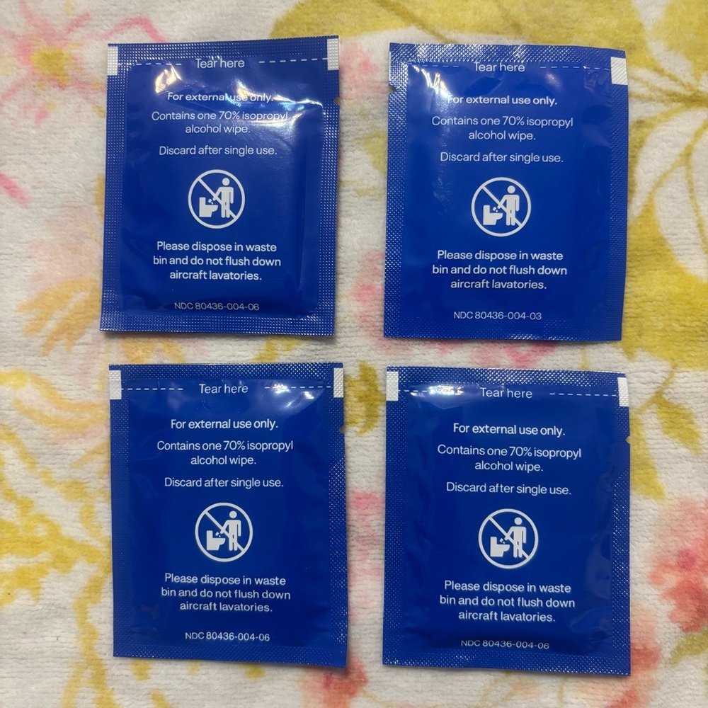 Sanitizer Bundle: Nine (9) sanitizing wipes and One (1) liquid - Picture 3 of 9